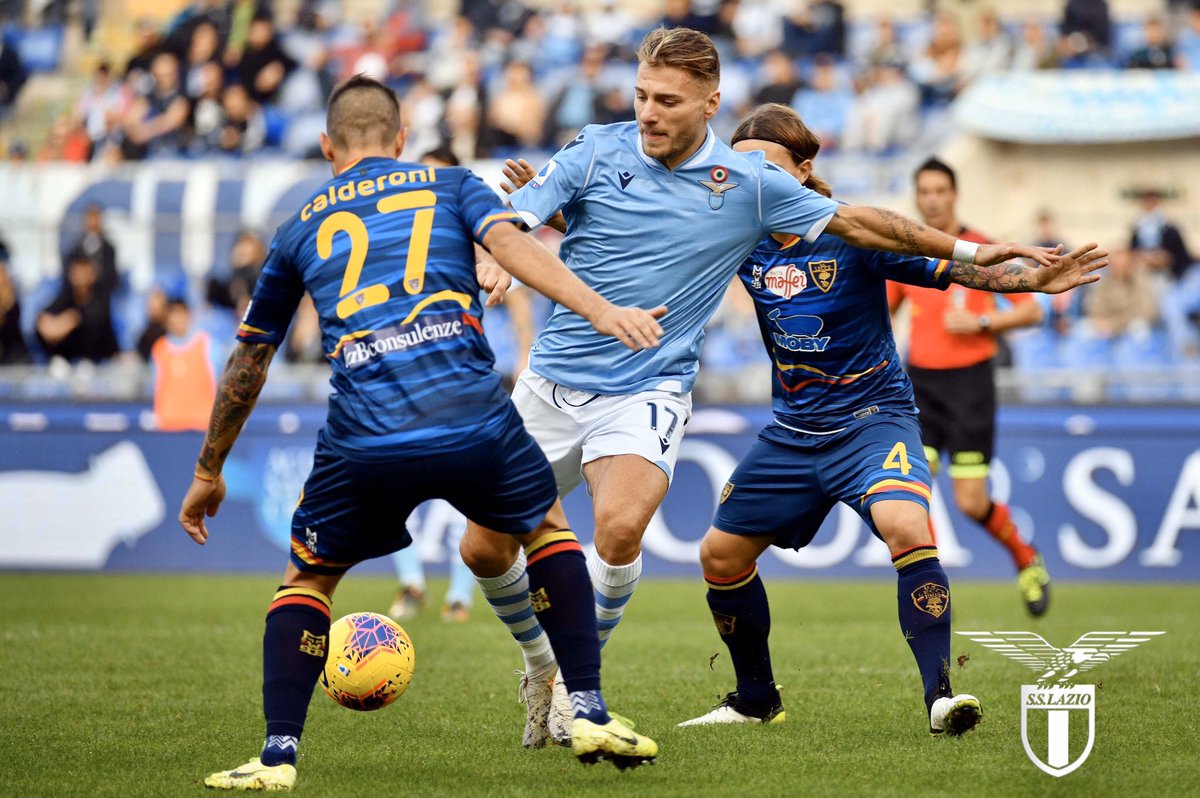 Footballogue's tweet photo. [#SerieA🇮🇹] LAZIO 4-2 LECCE

⏱ FIN DU MATCH !

⚽️ Correa
                                  ⚽️ Lapadula
⚽️ Milinkovic-Savic
⚽️ Immobile
⚽️ Correa
                                  ⚽️ La Mantia

La Lazio prend la 3e place devant Cagliari et la Roma !

#LAZLEC https://t.co/46XRKRrMCL