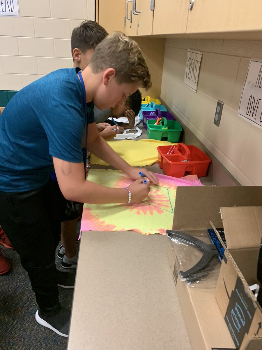 PRMS_Playhouse's tweet photo. Making capes! #latergram #prmsrocks #teamlcisd https://t.co/pN36sNHEbK