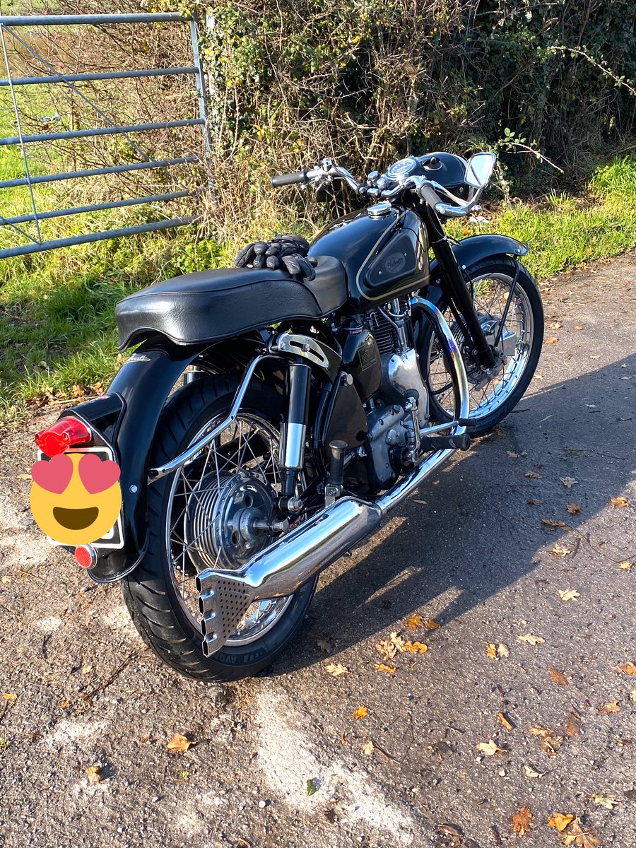 classicrider's tweet photo. Got out on the new old Venom too. Only around the block, but very nice indeed. https://t.co/SAd46JSYUt