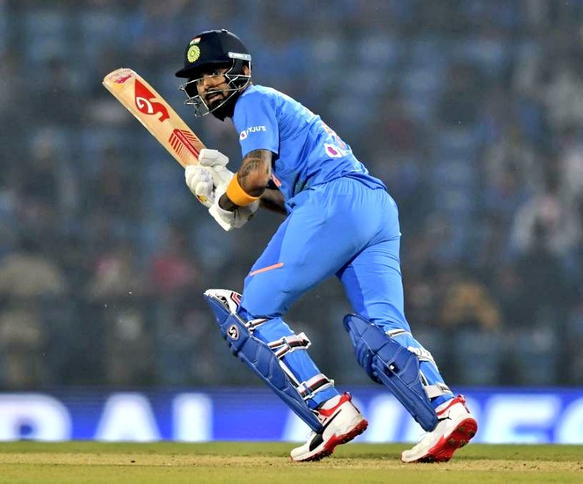 Apostrophe_CE's tweet photo. #INDvBAN #3rdT20I
India set an target of 175 runs for Bangladesh in third and the last T20I.

Sensation innings by #ShreyasIyer 62(33) and #KLRahul 52(35). https://t.co/EMrTOg3AEe