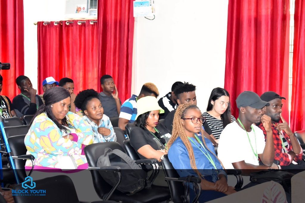 blockchainyouth's tweet image. Mr Clement Amponsah was invited to Chandigarh University to speak at a seminar organised by the students on the theme “Future of Work and the 4IR”. It was very surprising that about 90% of these students didn’t know about the #4ir, most of whom were #Africans. #future #youth #4ir