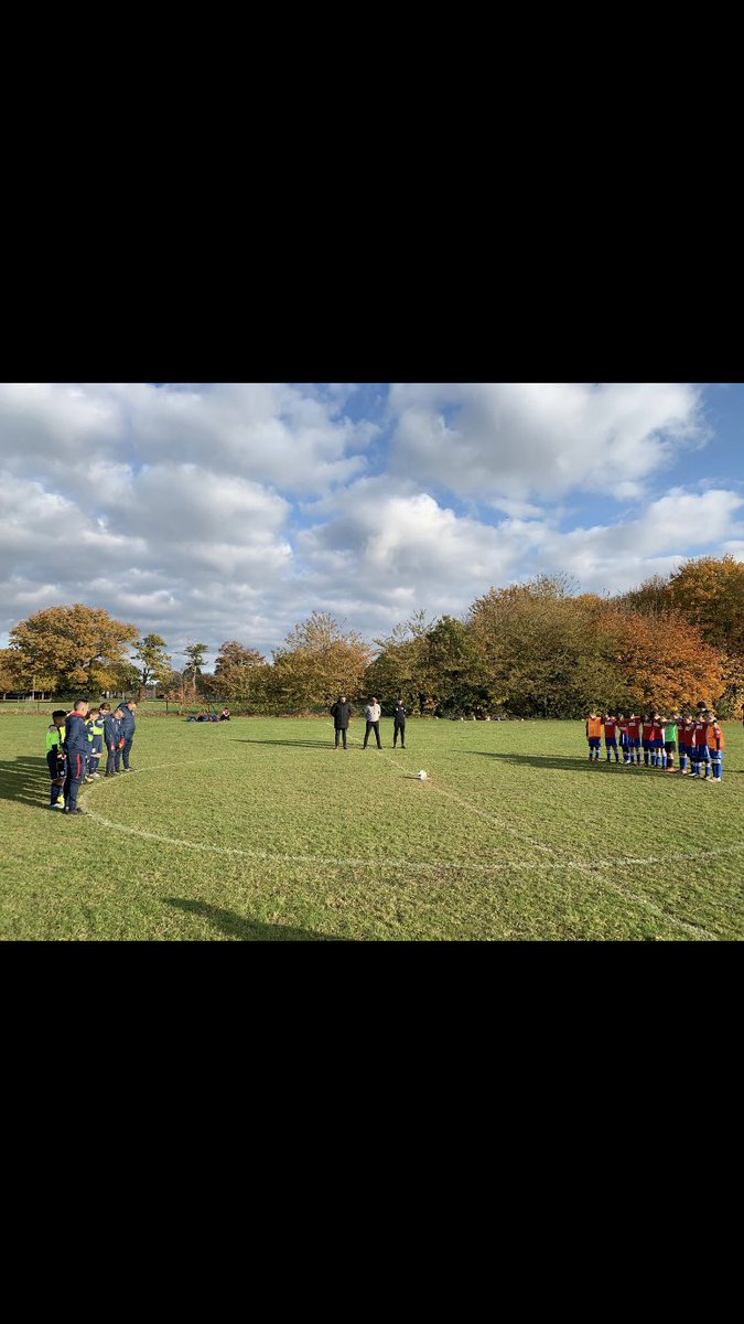 LinkRoyalsFC's tweet photo. @echoleague Link Royals u12’s #RemembranceSunday https://t.co/TAEpBdGYSw