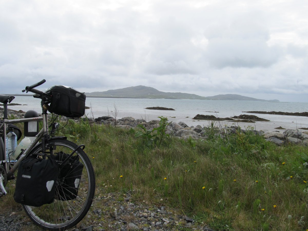 BahaNick16's tweet photo. @isleofsouthuist 🚴‍♂️👍😋 @Hebridean_Way #feedstation https://t.co/u0Hy9VTndF