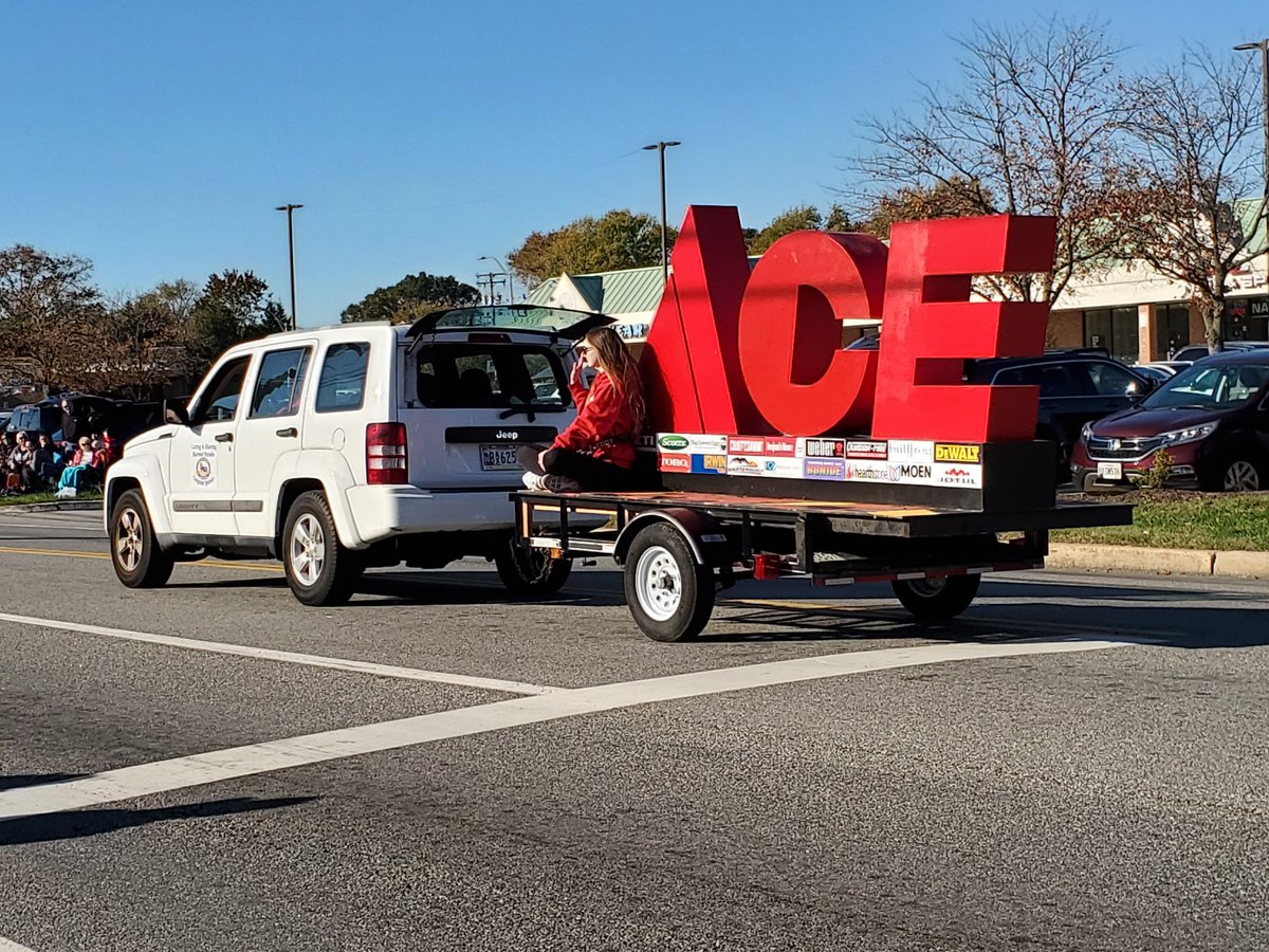 THEPBAMD's tweet photo. Thank you all who came out and those who participated in the 2019 parade. It was a great day and tons of food was collected for our local food pantries. We look forward to seeing you all next year!
#PBAParade #PBAShopLocal #PBAMD https://t.co/YOghEBFzOP