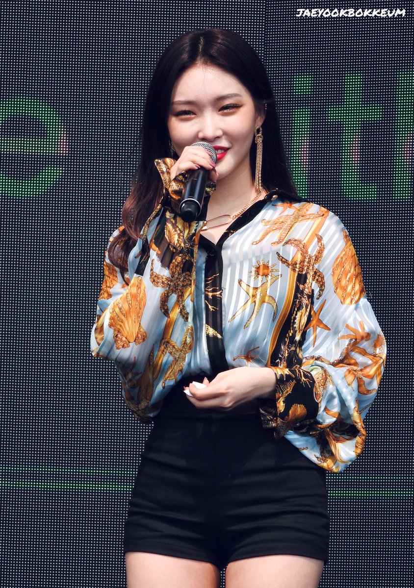 jaeyookbokkeum's tweet photo. 091119 KAMP Red Carpet

#청하 #CHUNGHA #KAMPSingapore2019 https://t.co/DkaMOCK8Cx