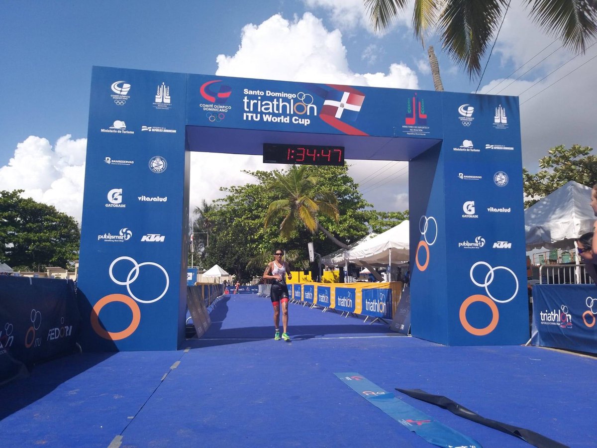 ¡Muy buenos días!

Una gran noticia para iniciar este domingo. La triatleta jalisciense <a href="/1claurivas/">claudia rivas</a> se llevó la medalla de bronce🥉 en la Copa Mundial de la especialidad en Santo Domingo🇩🇴.

¡Enhorabuena! 🏊‍♀️🚴‍♀️🏃‍♀️💪🏼🇲🇽

📷 <a href="/worldtriathlon/">World Triathlon</a>