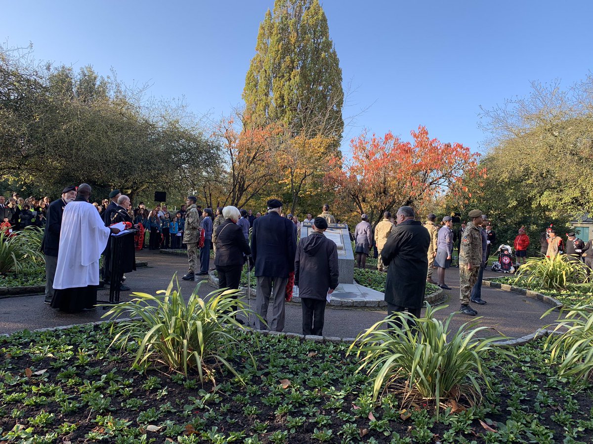 WFAEastLondon's tweet photo. Service of Remembrance held in Coronation Gardens, Leyton. One of four held in Waltham Forest. Excellent turnout on a beautiful autumn morning. https://t.co/nKnF00LaRh