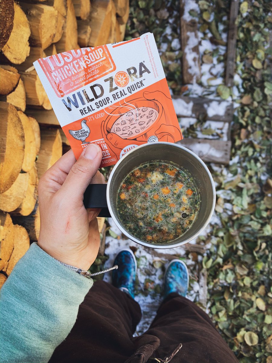 What's the perfect way to start your week? I would have to argue a cup of warm Tuscan soup, a morning meditation, and a day with the family! 🧘🏼‍♀️🧡

#paleoonthego #realsouprealquick #onthegosoup
