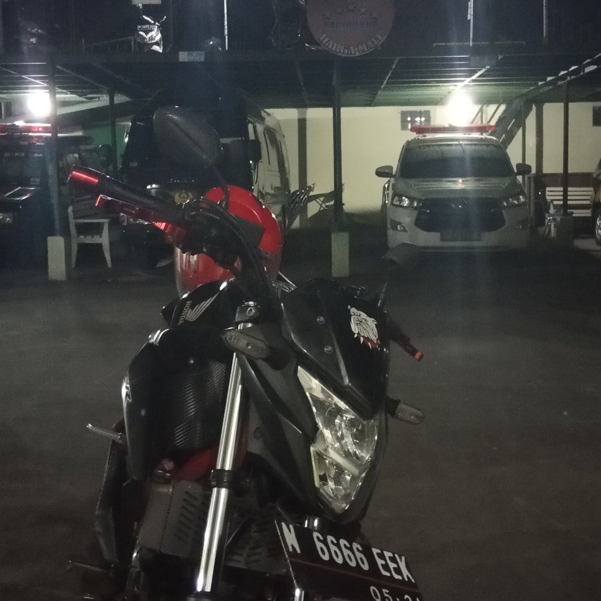 gitakinan16's tweet photo. Lokasi pas sebelah kamar jenazah lo 😵

 #papdepanmu https://t.co/woucluXC4t