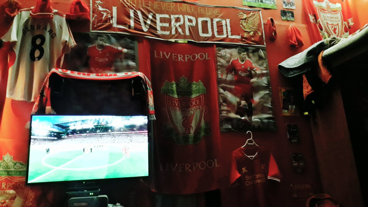 Malawaah's tweet photo. All set at mini Anfield #YNWA https://t.co/0reFzrjljn