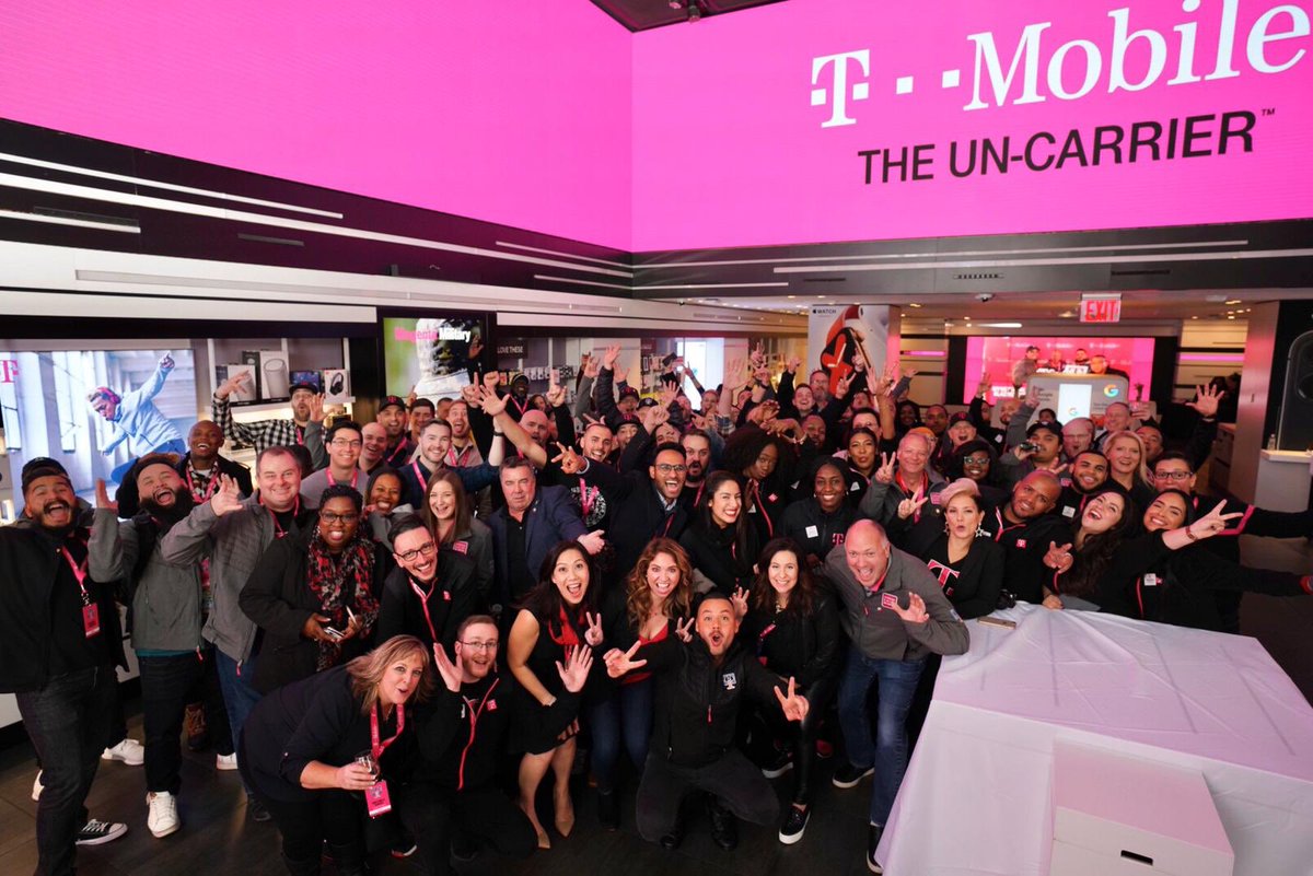 We’re feeling VANcy! T-Mobile is showing up for Veterans Day and investing in our military employees and allies. #MobilizeForService #TMobile #VeteransDay #G8✈️✈️