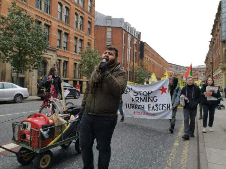 RISEUP4R0JAVA's tweet image. #Manchester , UK

Solidarity march for #RojavaResistance 

#riseup4rojava 
#WomenDefendRojava