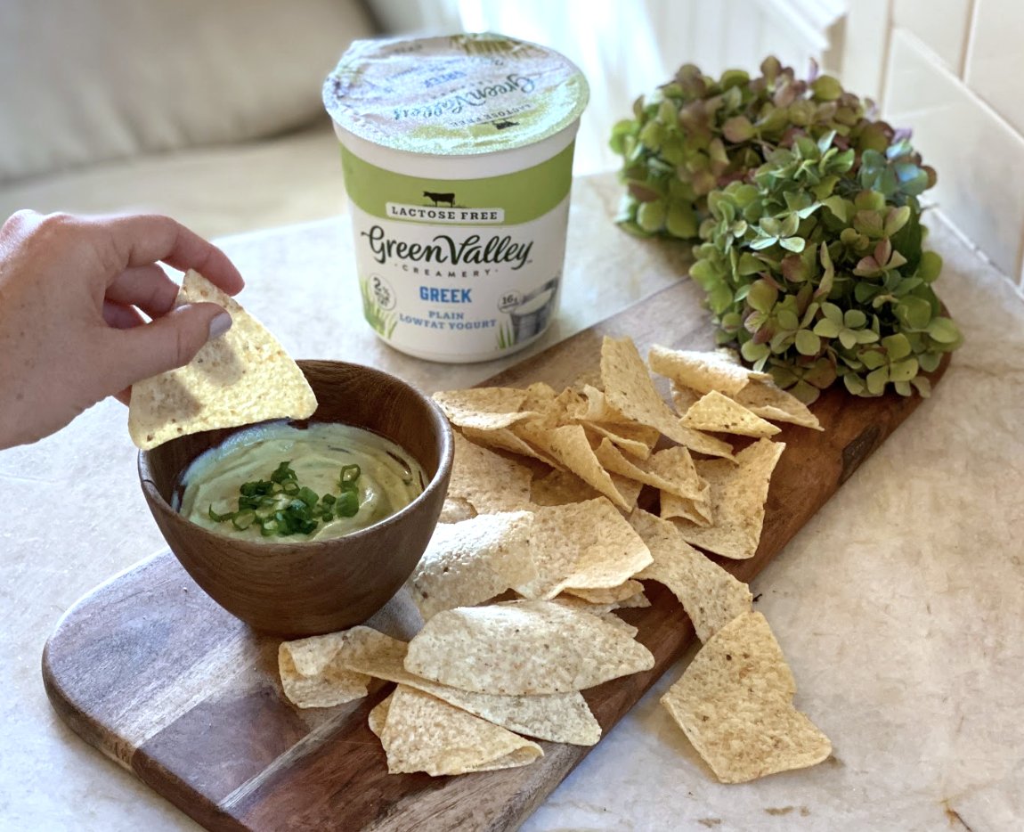 Make Sunday a way more fun day with this greek yogurt avocado dip. Blend together and add some dill to taste. Scrap the carrots! With a dip this clean and high in protein, you deserve to grab the chips and dip away. #Sundayfunday #lactosefree #lactoseintolerant  #greekyogurt