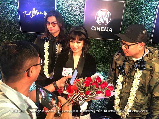 starmagicphils's tweet photo. Yen Santos with Kid Yambao and Director Benedict Mique during the red carpet premiere of #TwoLoveYou https://t.co/bzjIE1CrwK https://t.co/xPIJ5rjOQn