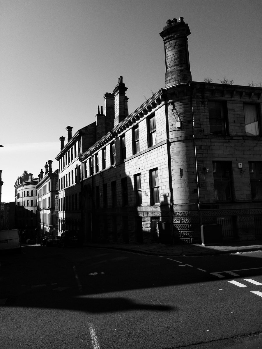 absurdlyso's tweet photo. little germany @LittleGermanyBD #bradford #littlegermany #chimneys #streetsofbradford #histories #blackandwhitephotography #shadows #contrast #yorkshire https://t.co/LZ4C8y3oYj