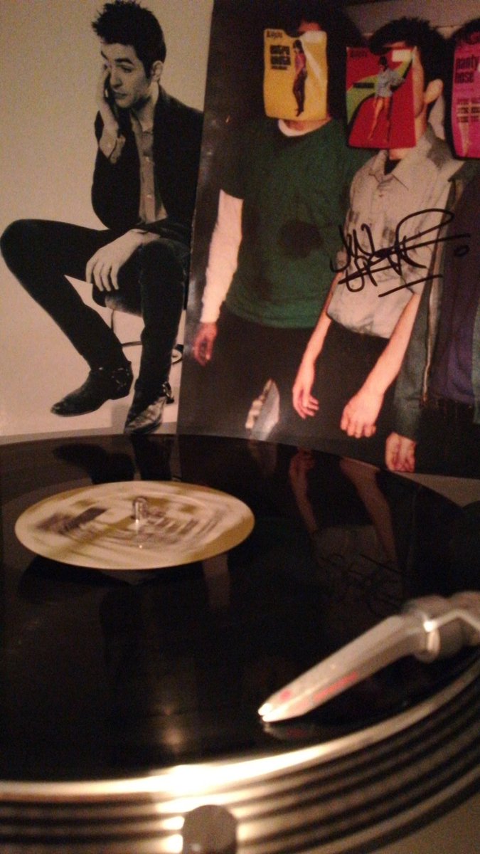 Vinyloscope's tweet photo. Extra Width of The Jon Spencer Blues Explosion with an autograph of Jon Spencer himself 🤗Great record!!! #jonspencer #jonspencerbluesexplosion #bluesexplosion #rock #garage #autograph #vinylrecords #vinyl #vinylcollection #extrawidth https://t.co/PeFsWX8Z9h