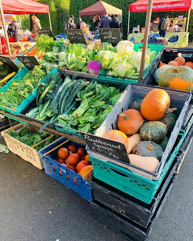Lovely morning at @thefoodmarketchiswick - it’s been a while. Lovely to spend such a beautiful, crisp Autumn day with friends, and bump into a few peeps that we haven’t seen in far too long. 🍁
🍂
🍁
#autumn #farmersmarket #supersunday #sundayfunday #su… ift.tt/2NBRR4V