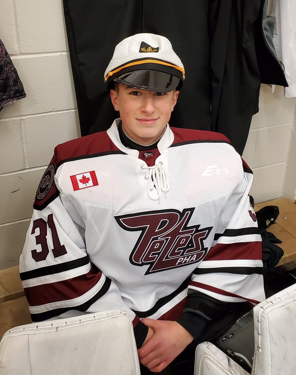 Great job grabbing the two points to round out the weekend by the boys! <a href="/QuarryGolf/">Quarry Golf Club</a> 06 AA Petes 3-2 winners over Clarington.  ADROCK Adam Chamberlain with the Captain Clutch award.  Hon mention to #79 Griffin Hartwick! #forthewin #gritty <a href="/PHAhockey/">PHA Hockey</a> <a href="/Ptbo_Canada/">PTBO_CANADA 🇨🇦</a> <a href="/PtboExaminer/">PeterboroughExaminer</a>