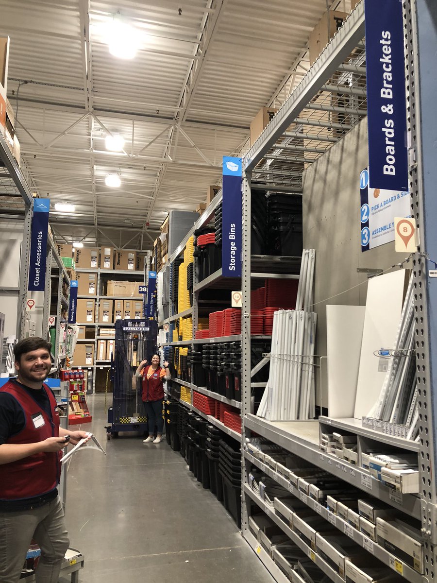 2609Lowes tweet media