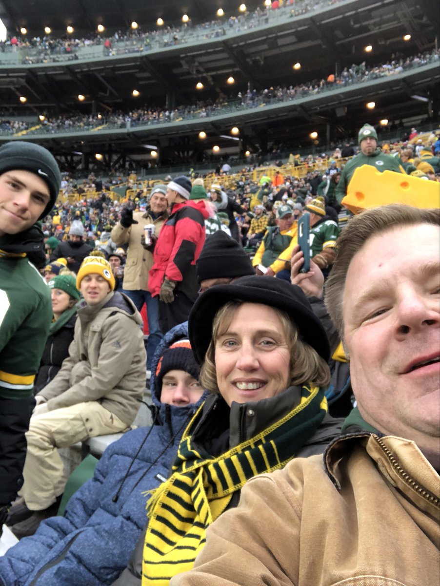 hjjensen2012's tweet photo. #PackerRollCall. From Lambeau https://t.co/nwHKLdaPEq