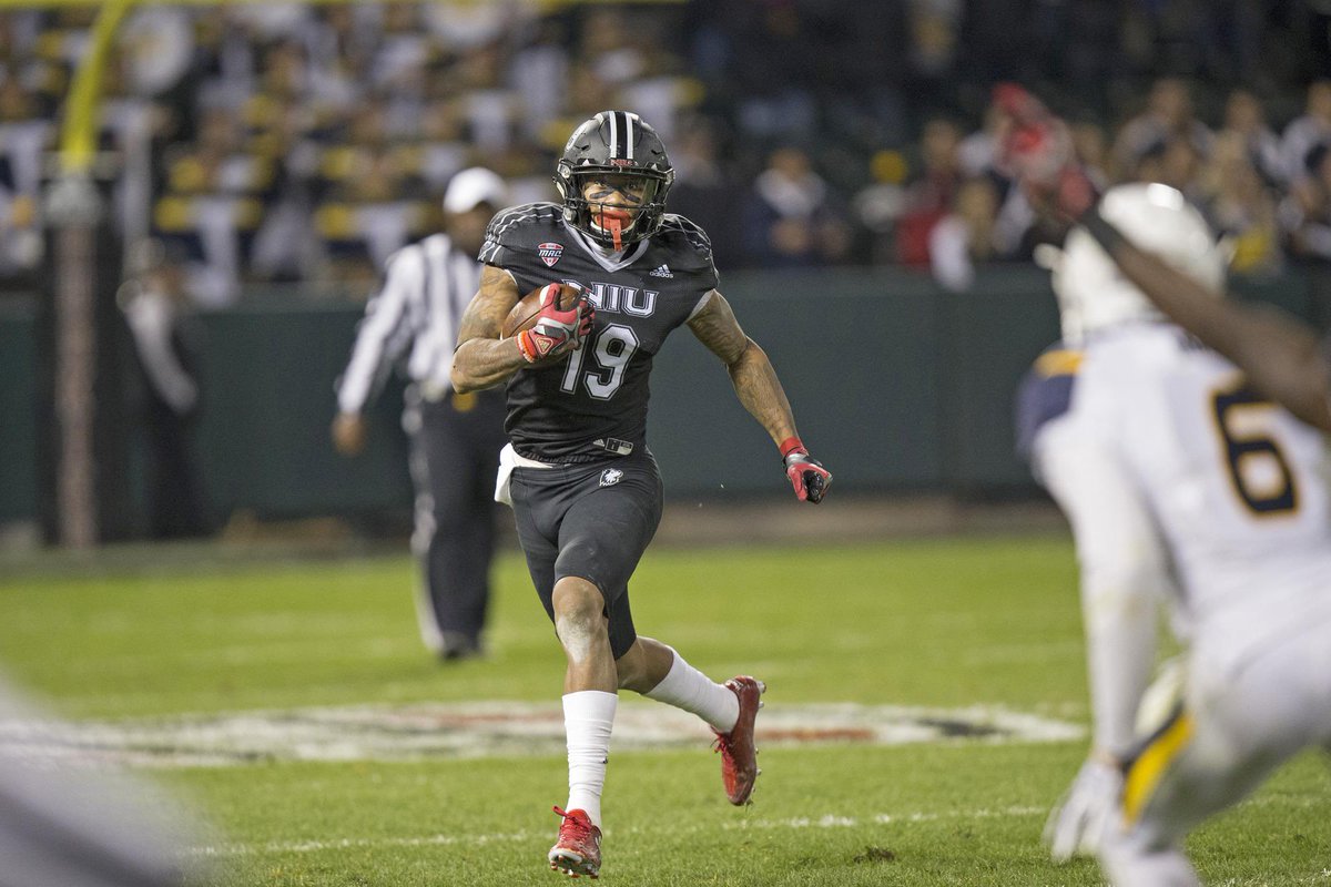 Hayden9Nelson's tweet photo. Extremely blessed to have received an offer from Northern Illinois University. #TheHardWay @NIUCoachHammock  @NIU_Football https://t.co/QW6h4Ou11a