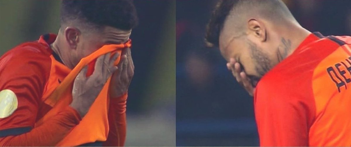 luisferpo's tweet photo. Taison (Shakhtar) fue víctima de insultos racistas en el duelo ante el Dynamo Kiev. Reaccionó con un gesto obseno a la tribuna, el árbitro lo expulsó y se retiró llorando del estadio.

Hay que parar de una vez por todas con esto y tomar medidas contra el racismo. https://t.co/N5BQA3BsCl