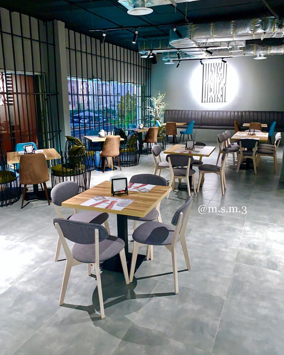 jeddah_cafe2's tweet photo. نوفيل حي السلامة شارع اليمامة

كيكة الرد فلفيت بالشوكولاته ٢٠
موردر براوني ٤٣
كورتادو ١٦
اسبريسو ١٢
آيرش لاتيه ٢٤

الطعم ممتاز لكل الأصناف وعجبتني كثير 
خصوصاً البراوني والآيرش لاتيه كانت لذيذه جداً ومميزه البراوني خفيف وطري ومكوناته لذيذه 
#جدة #جدة_الان 
https://t.co/omRwiyBxZx https://t.co/tcYEsJw9Jh