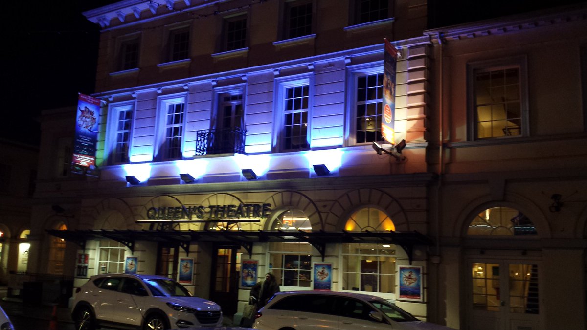 DevonSG's tweet image. Standing ovation for the brilliant #BenElton hilarious live #comedy at the #QueensTheatre in #Barnstaple #Devon 

@BarnstapleSG 
@NorthDevonSG 
@DevonSG 
@AHaglington 
@CathyHaglington 
@whatsondevon 
@Devon_Cornwall 
@Devon_Events