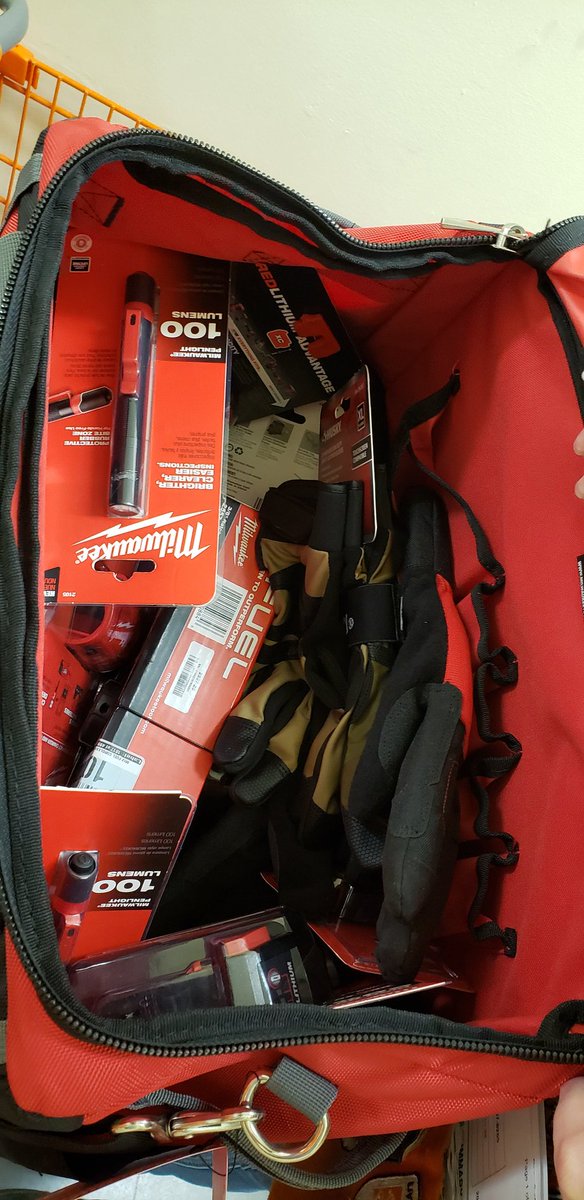 Frisk21's tweet photo. Great job Brandon, delivering excellent customer service and getting a huge recovery! #THD2806 #Thebig06 #recoverynp @jennkbauer @jmbconwell @kstolie @dhrm184 https://t.co/clNlOeyvJN