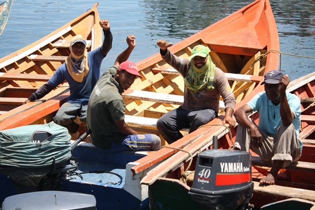 johnrivas10's tweet photo. Es nuestra labor hacer cumplir la Ley De Pesca, leales a nuestro Pdte @NicolasMaduro y sus políticas sociales, seremos responsables guiados por el
 @MinPesca en el desarrollo del sector pesquero de #Venezuela. #YoSoyPuebloPescadorYAcuicultor https://t.co/vj4bUBpZqA