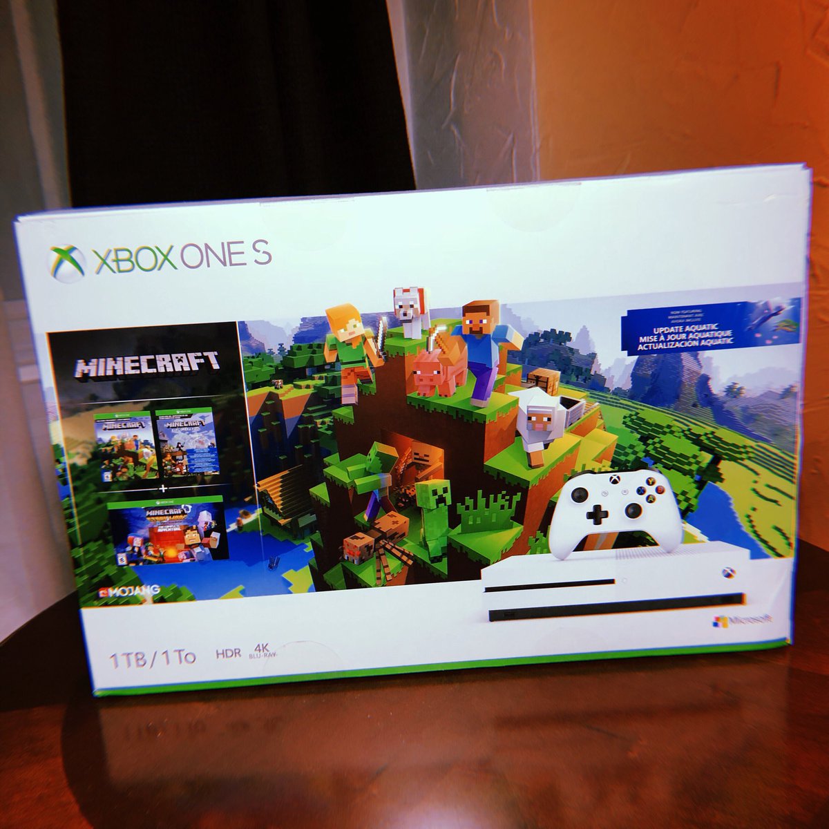 ArcadeWarrior's tweet photo. XBOX ONE GIVEAWAY! 😎🔥
Retweet and Follow for your chance to win an Xbox One S! #giveaway https://t.co/2IT5rhbXEn