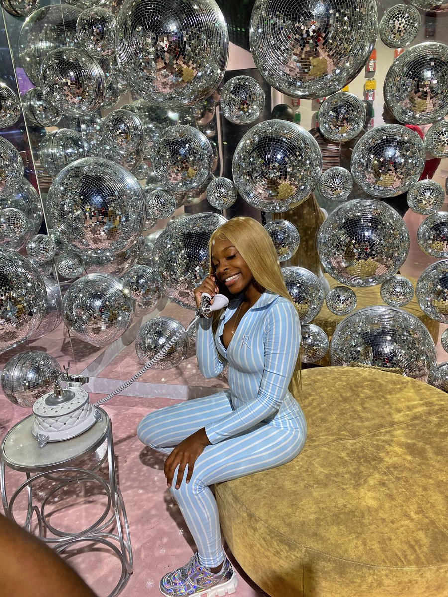 _DeePerfection_'s tweet image. #UnicornFactory 😍