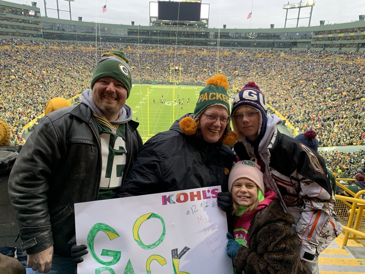 #getloudlambeau