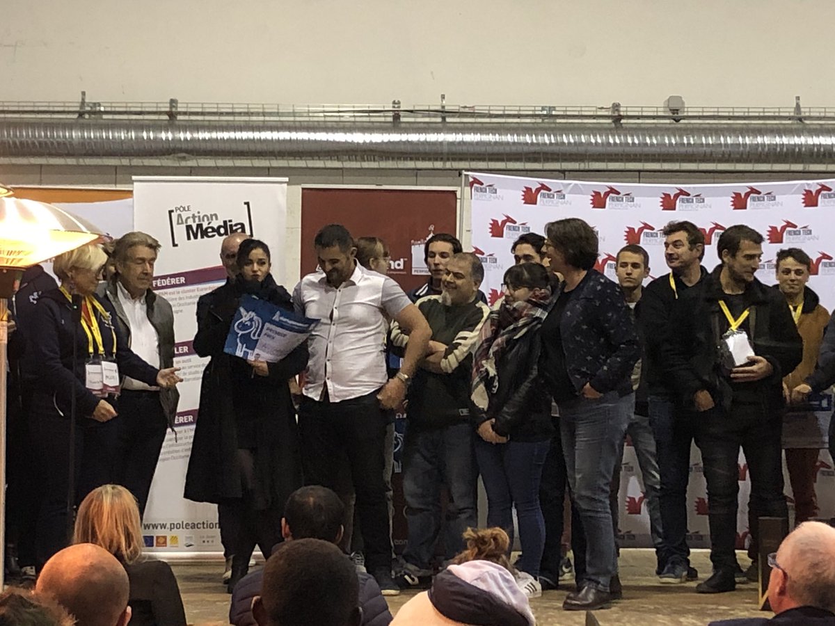 Clem_Cabrol's tweet image. Clap de fin pour l’édition 2019 @SWPerpi ! Bravo aux équipes @aidons_nous_, Rednit (Cupidon 😉), Le Manichéen et Darewe 🦄🏆 De beaux projets à suivre de près 👍 #SWPerpi #TechForGood #innovation