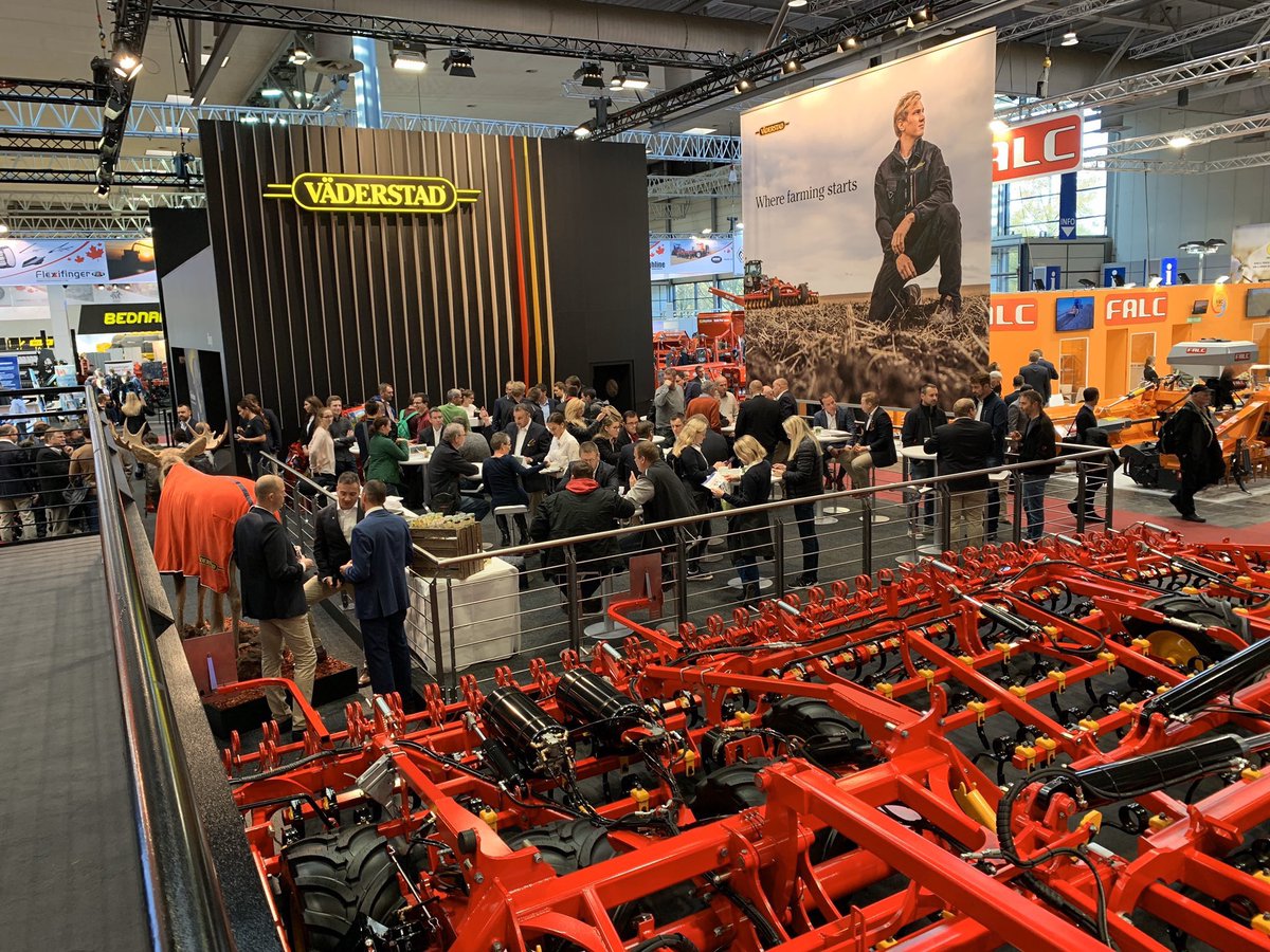 stark_crister's tweet photo. Agritechnica first day, great day, stand full with customers all day.
Press conference over all new things with some 100 journalists!
Vaderstad company is now some 40 % larger in sales then last Agritechnica! Tempo interest on top! 
Crister https://t.co/a5CZo1kQeK