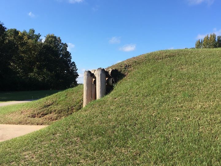 ocmulgeemounds's tweet photo. Remember how you couldn't wait until it cooled off so you could go back for a walk again @ Ocmulgee Mounds National Historical Park?  Well you are in luck- it is a beautiful 63 degrees right now. Native American history, culture, preservation, beautiful views &amp; exercise. https://t.co/LkCInn8hsE