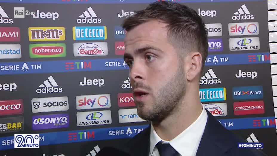 #Pjanić: "L'#Inter sta facendo un bel campionato, noi non dobbiamo sbagliare. Il #Milan è un grandissimo club che rispettiamo. Ci aspettiamo una partita non facile contro un avversario che vorrà dimostrare altro rispetto a quello che ha fatto ad inizio stagione" #JuveMilan #90Min