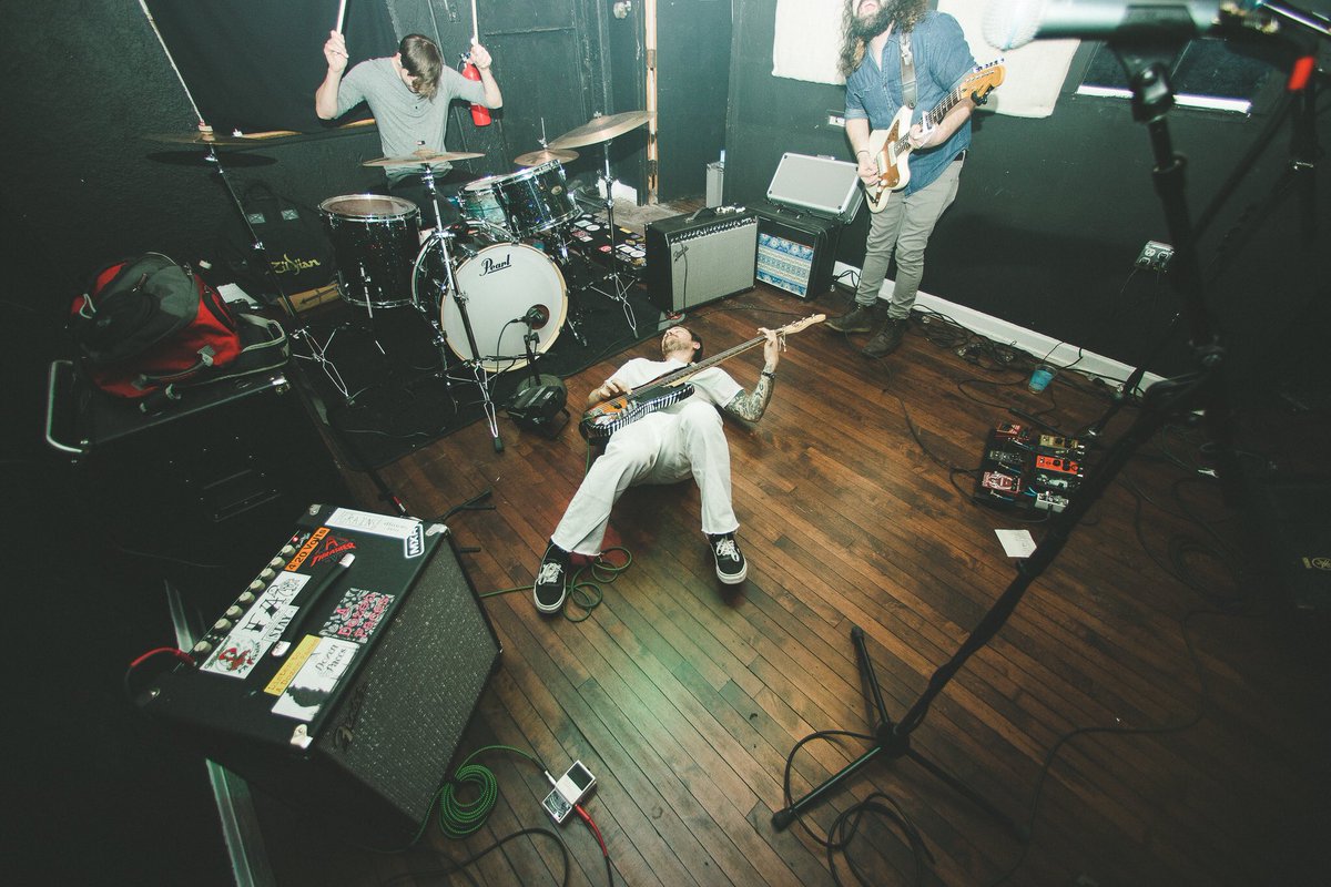 rhabermanphoto's tweet photo. Shot a local show last night and I’m pretty happy with how these came out https://t.co/3KVEFGWlTU