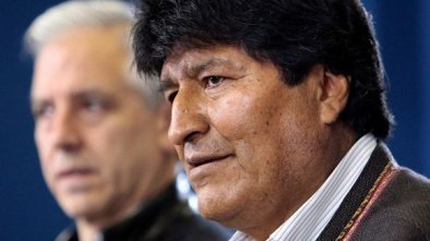 Idoneida1's tweet photo. Apoyamos incondicionalmente al presidente de Bolivia #EvoMorales. #EvoPresidenteLegitimo #EvoNoEstasSolo #NoAlGolpeEnBolivia @CubacooperaEcDr @CubacooperaEc @CubacooperaCu @embacuba_ecuad @CubaMINREX https://t.co/zWXHs5nwfU