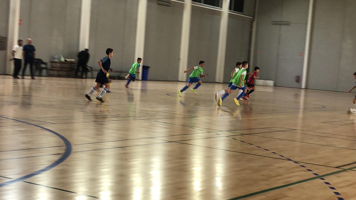 ffrm_es's tweet photo. 🔔 ¡Hora de entrenar! 💪😊

[#COMARCALES #Futsal] https://t.co/FMbi6sjIgo