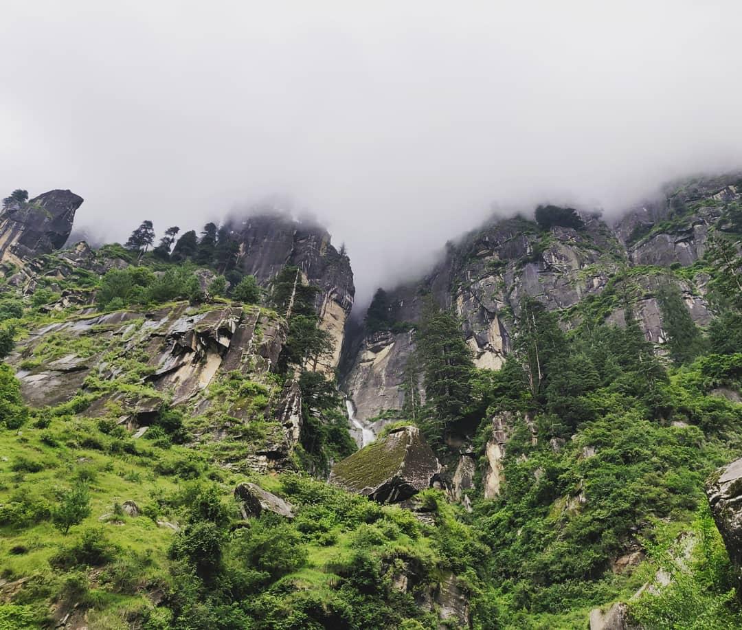 guptapriyam's tweet photo. #mountains #traveling #travelgram #HimachalPradesh #manali #hills 🏞️ https://t.co/DuqfuxXGAn