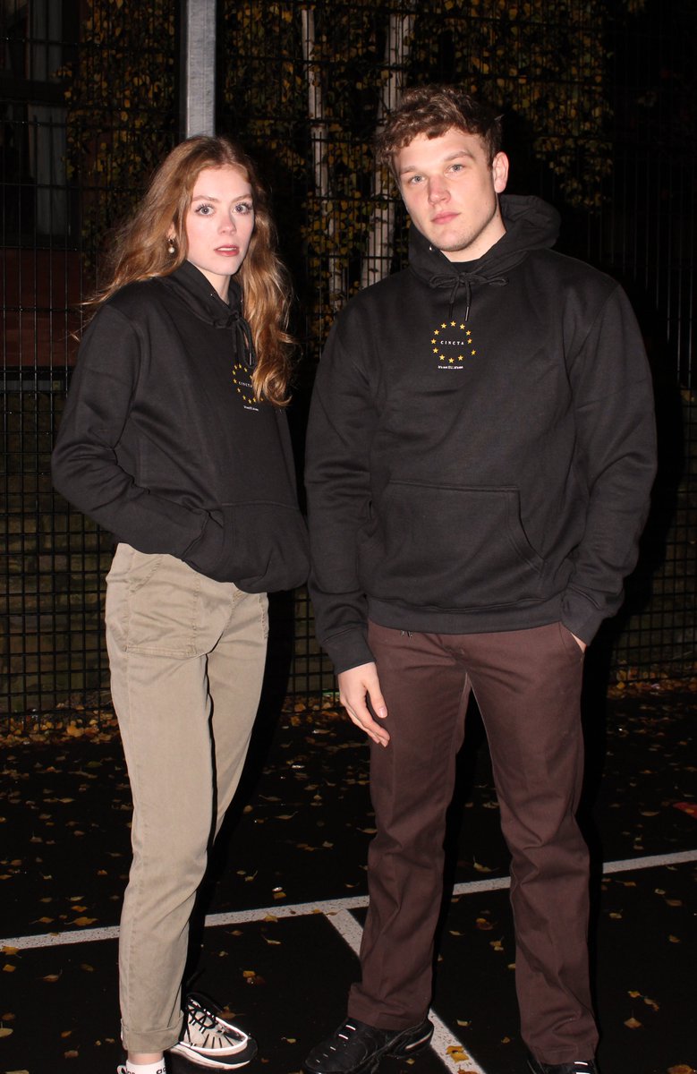 CINCTABRAND's tweet photo. EU Leavers Hoodies available 7PM Thursday 14/11 on https://t.co/2xQqCJeWiD #Brexit #FuckBoris https://t.co/TfVxiymRWK