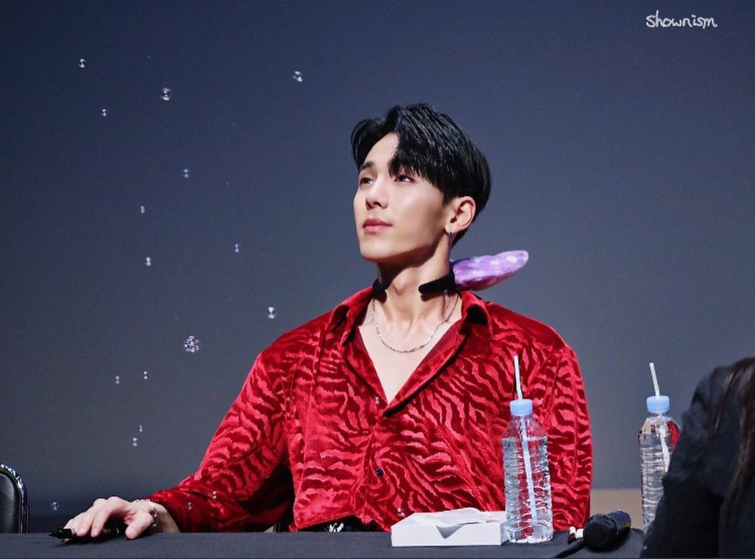 Aime9341's tweet photo. This just break my heart😭💔 we need to keep them together! I know it's been hard but we cannot give up now, we've accomplished so much, let's keep trending monbebe, fighting!💜
#사이버_폭력을_멈춰주세요 #ForMonstaX7 https://t.co/EiYewElzWe