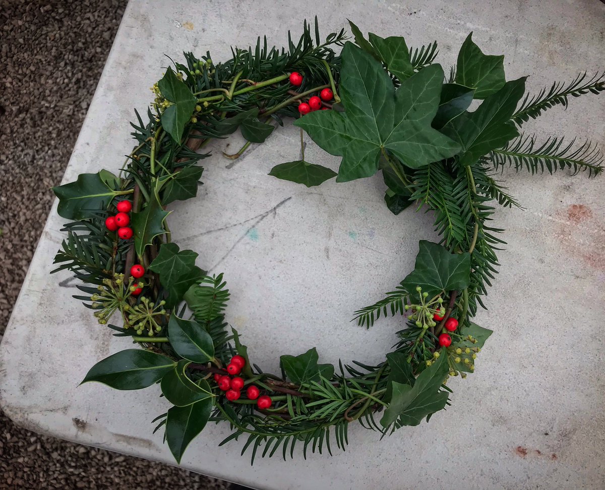 Seasonal Willow Wreath Workshop   22 Nov and 1st Dec 12-2pm. Contact us here or on facebook to book a limited space. #wreath #crafting #workshop #heatonpark