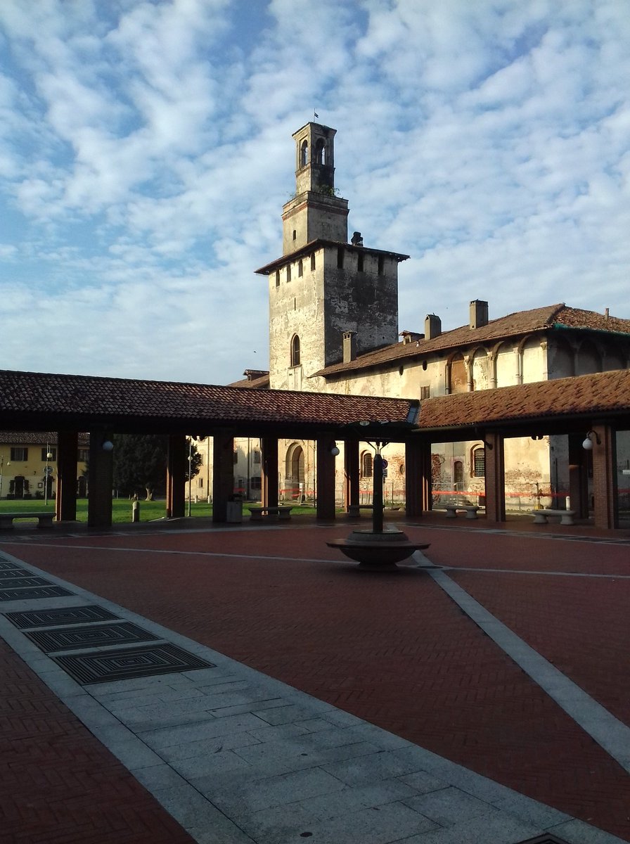 klassisk's tweet photo. "Il sole è nuovo ogni giorno"
#Eraclito

#Cusago https://t.co/S9h1TA0tv3