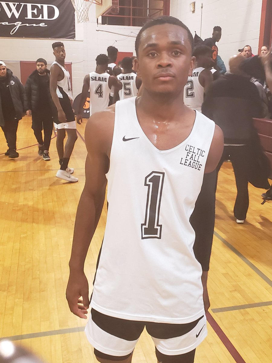 NJHoops's tweet photo. Celtics National edge Roselle Catholic 59-57.  Jaheim Tanksley 15 https://t.co/azoNkj9BIN