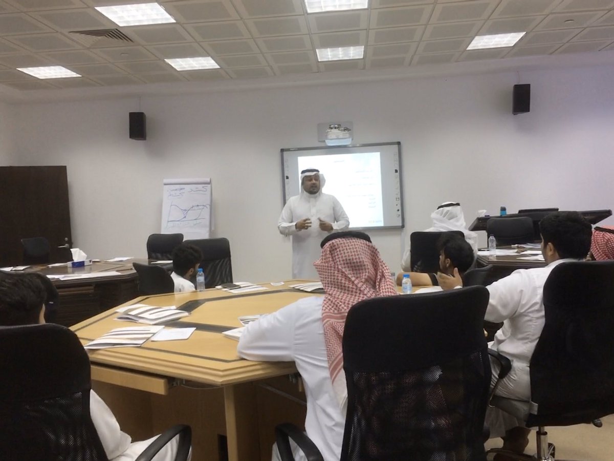 Rowadpsau's tweet photo. صور دورة الاستراتيجيات المناسبة لبدء مشروعك الريادي قدمها الدكتور أحمد عجينه ضمن فعاليات برنامج فكر الذي اطلقه برنامج #رواد https://t.co/els66rrfuw