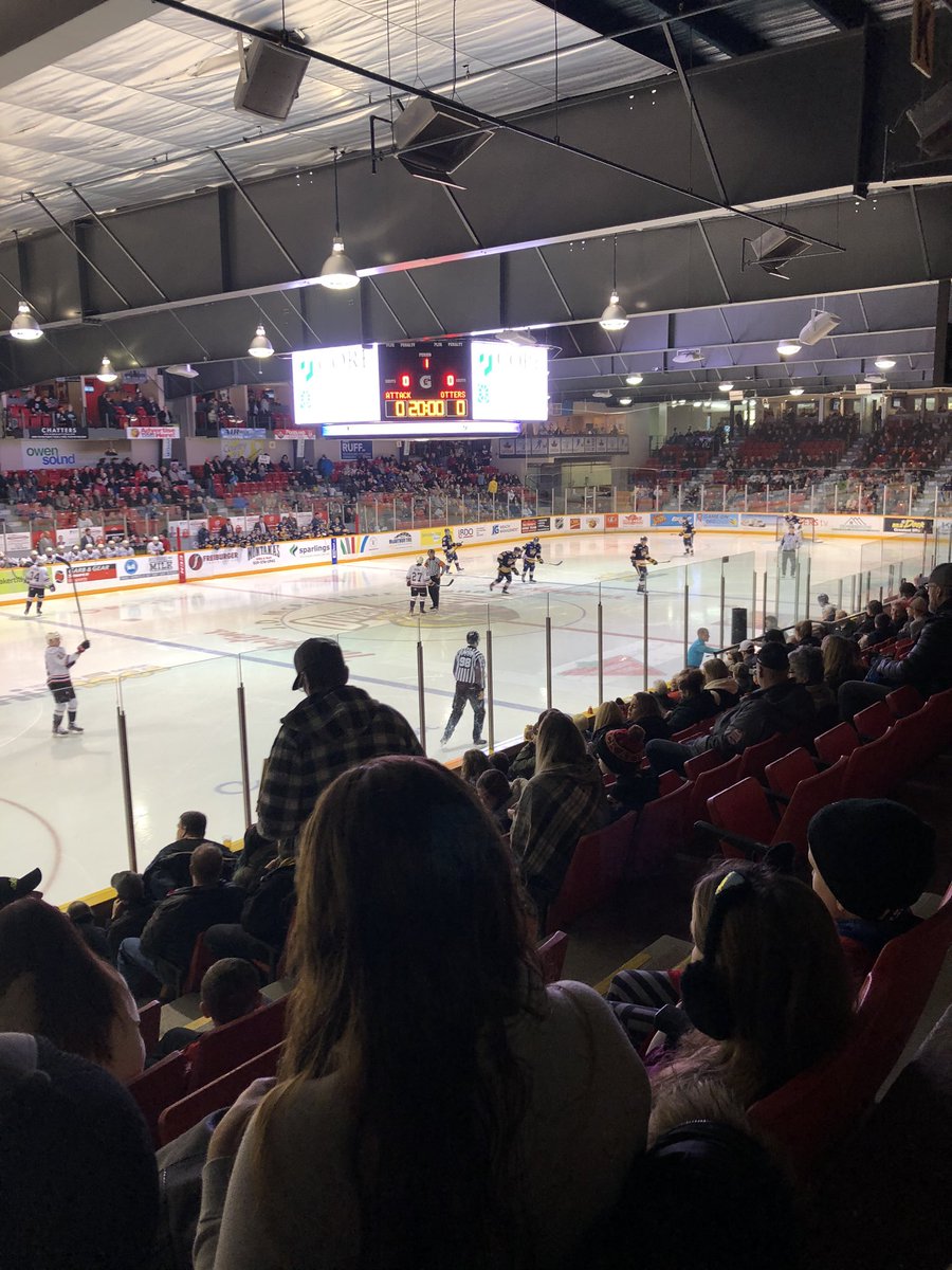 redrobin0141's tweet photo. Some Sunday afternoon #Hockey #OSAttack https://t.co/fgqRmQ6dlO