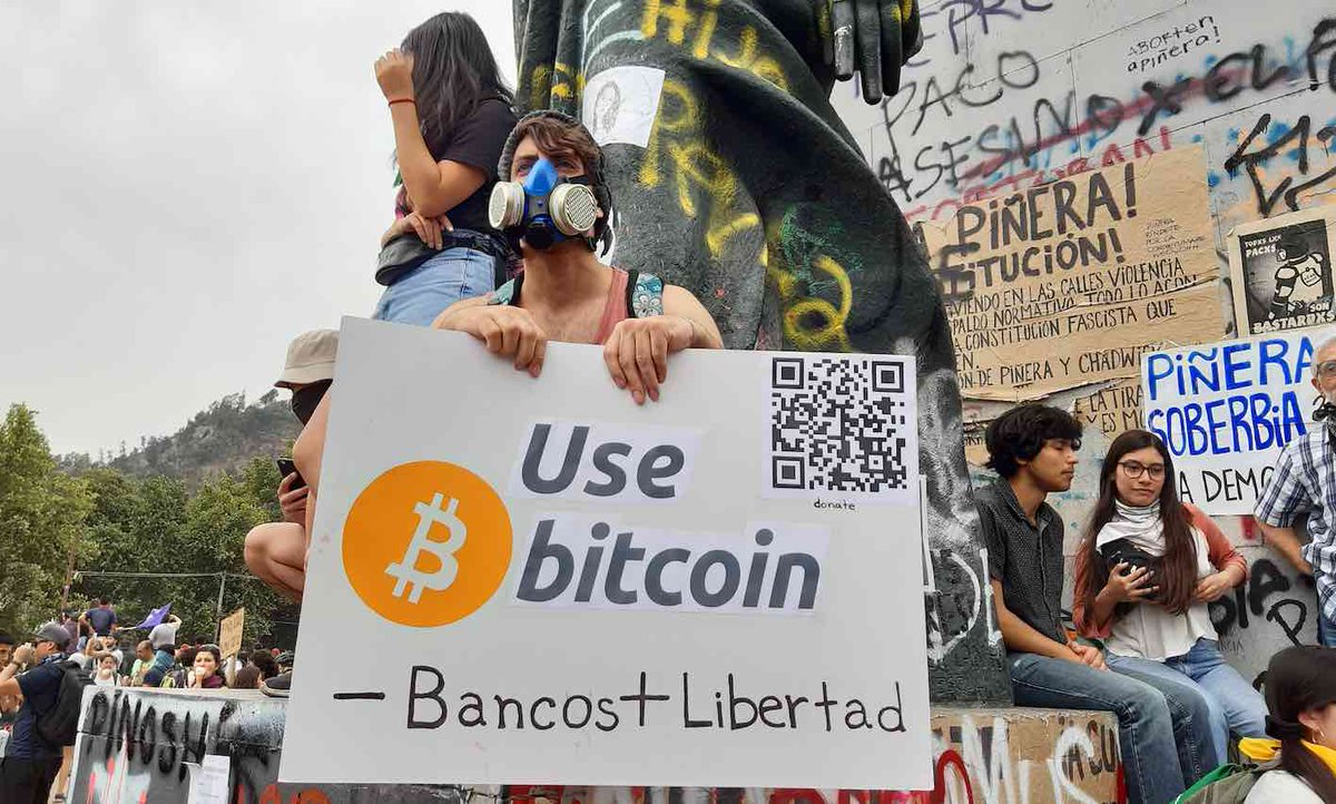 Habla el autor de un cartel pro Bitcoin exhibido durante las protestas de Chile diariobitcoin.com/index.php/2019…