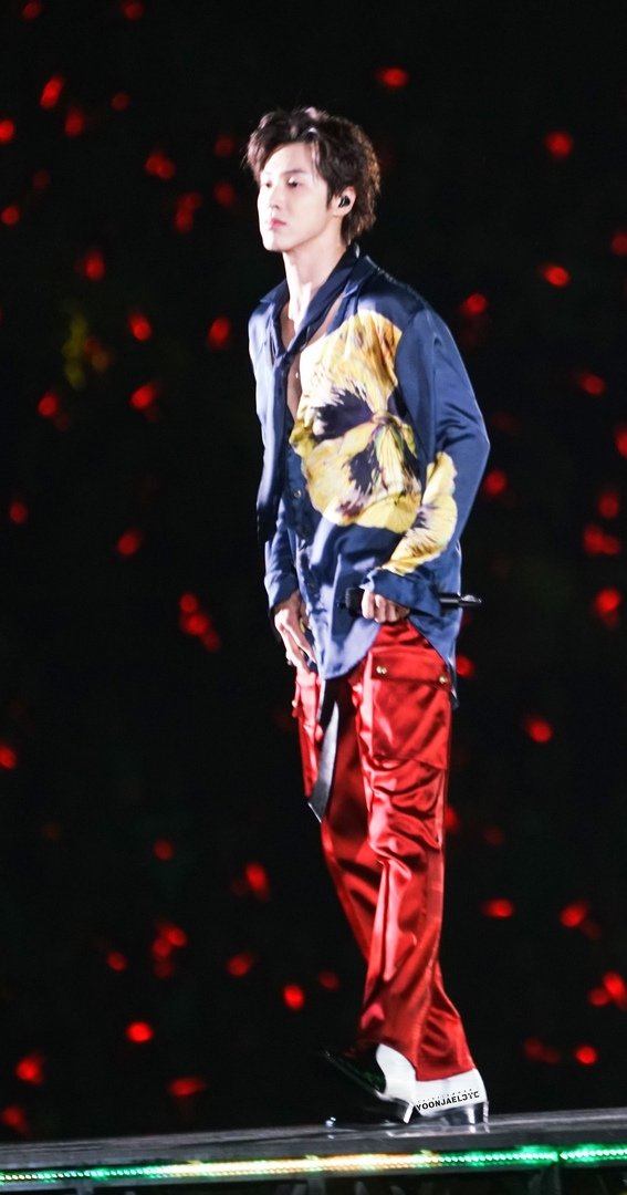 東方神起 ユンホ 東方神起・ユンホによる「2年7ヶ月分」のファンへの想いがこもったソロ センパ ユノ アイドル